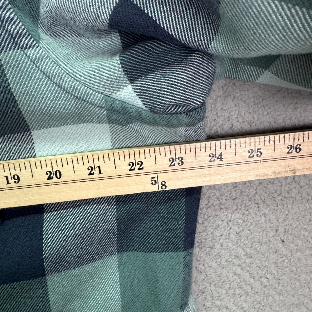 LL Bean Top Womens L Teal Navy Plaid Relaxed Fit Flannel Shirt Cotton Country - Picture 10 of 12